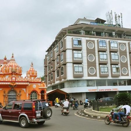 Hotel Satyaheera Mapusa Exteriör bild