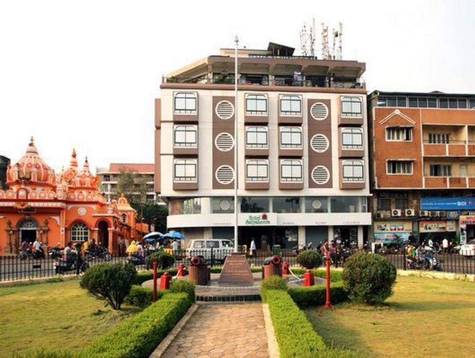 Hotel Satyaheera Mapusa Exteriör bild