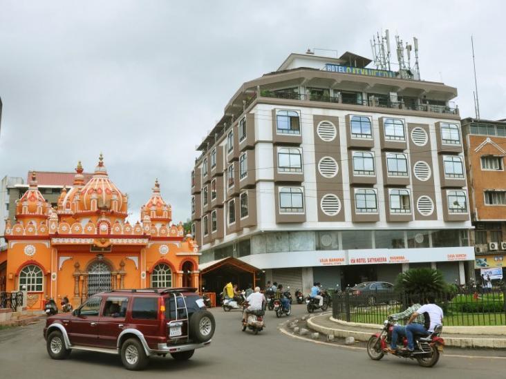 Hotel Satyaheera Mapusa Exteriör bild